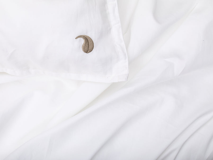 Bentota percale duvet cover set (white with beige leaves) - Four Leaves