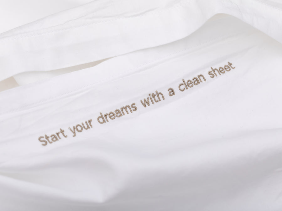 Bentota sateen duvet cover set (white with beige leaves) - Four Leaves