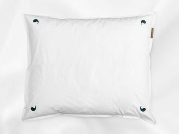Kalundewa sateen pillowcase junior (white with dark green leaves) - Four Leaves