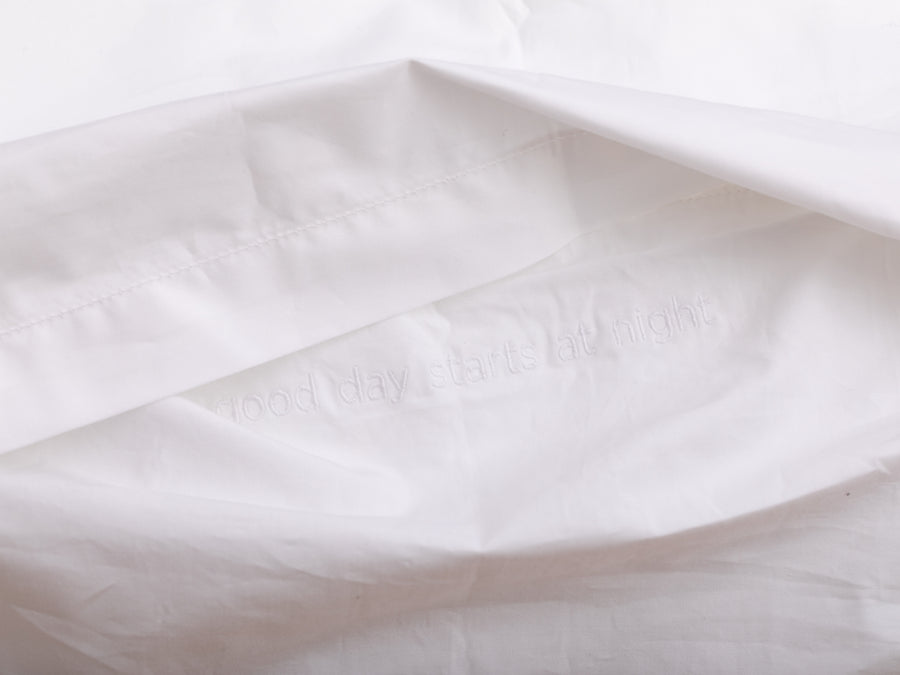 Nayakakanda sateen pillowcases set (white with white leaves) - Four Leaves