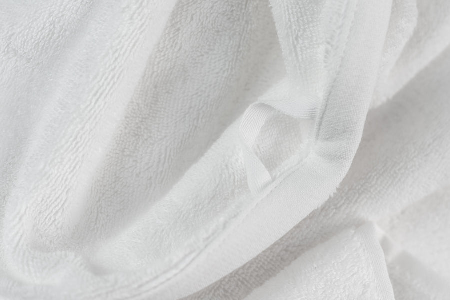 Nayakakanda white bath towel (set of two) - Four Leaves