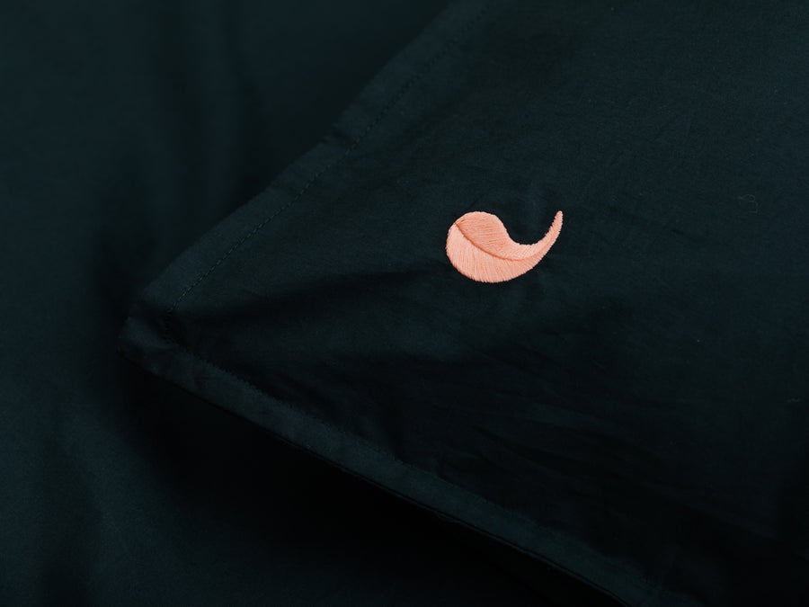 Namal Uyana percale pillowcases set (dark green with pink leaves) - Four Leaves