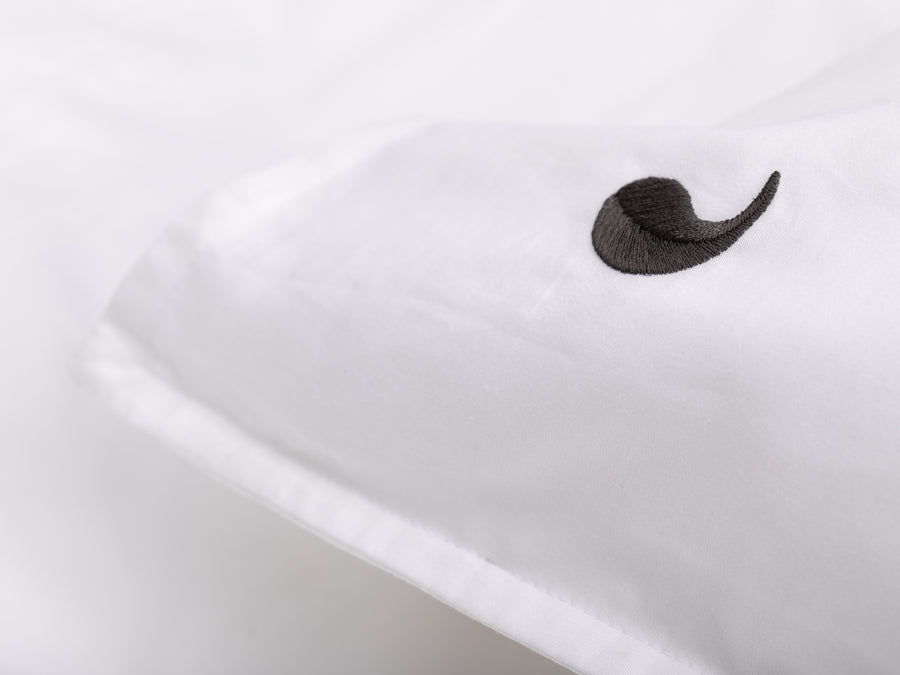 Pinnawala sateen pillowcases set (white with grey leaves) - Four Leaves